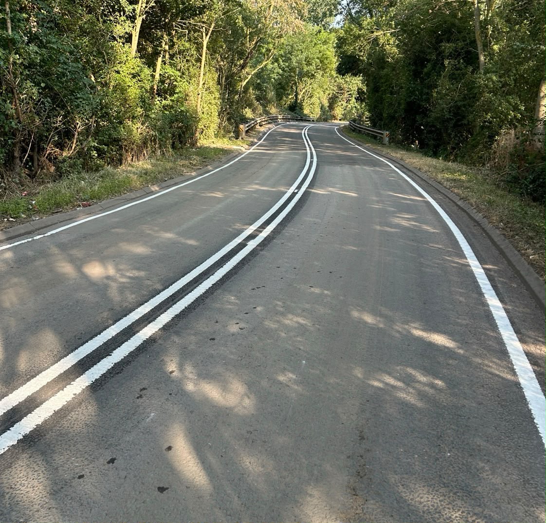 Broadmead Road, Bedfordshire — 100mm edge line & double solid centre line