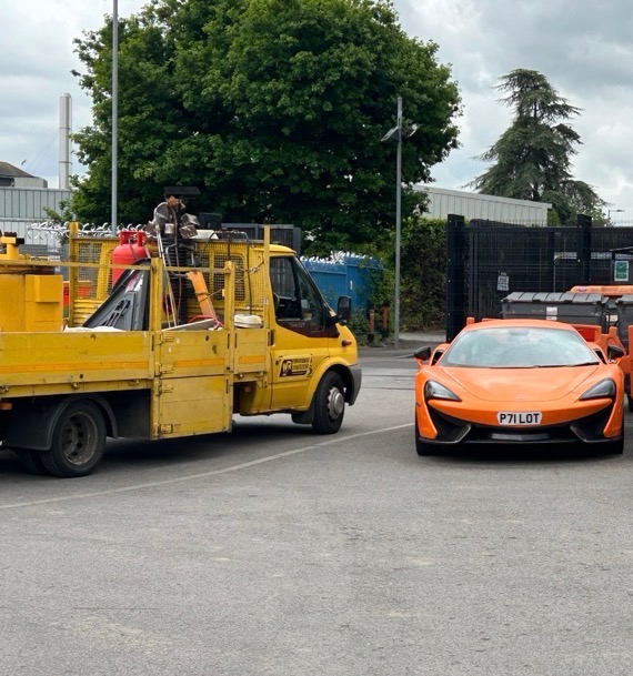 McLaren Stratstone Ascot — on-site