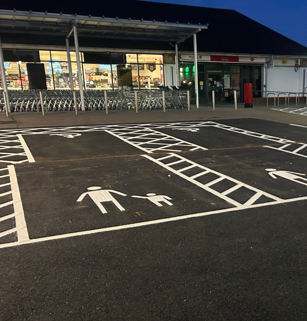 Lidl, Biggleswade — parent & child and disabled bays